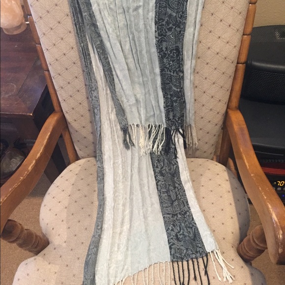 Gray and Black Scarf - Picture 2 of 2